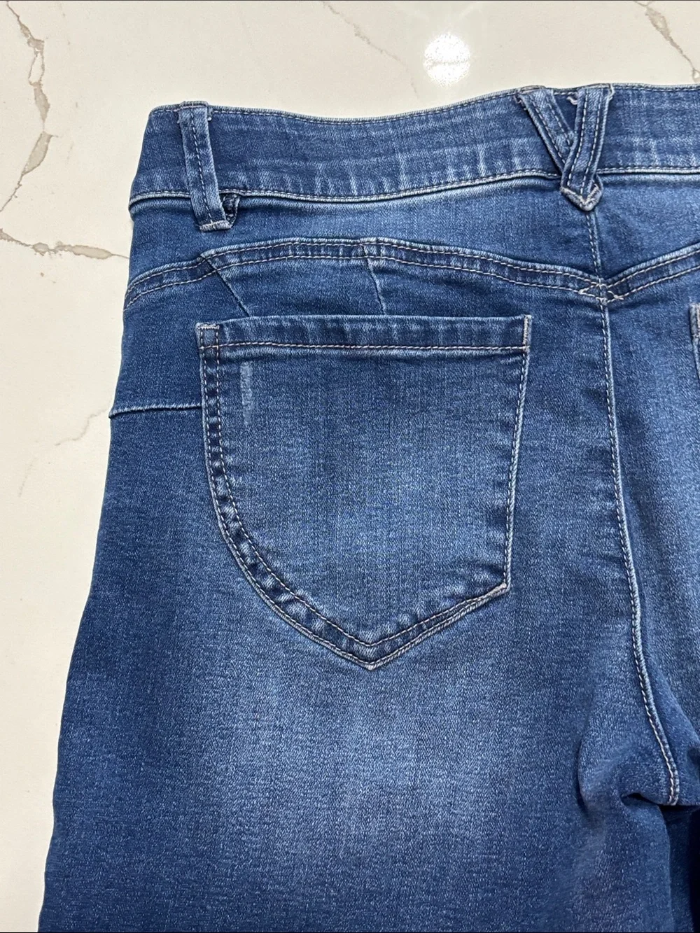 Democracy Dark Wash Blue Stretch Denim Jean Shorts Women’s Size 6 AB Technology